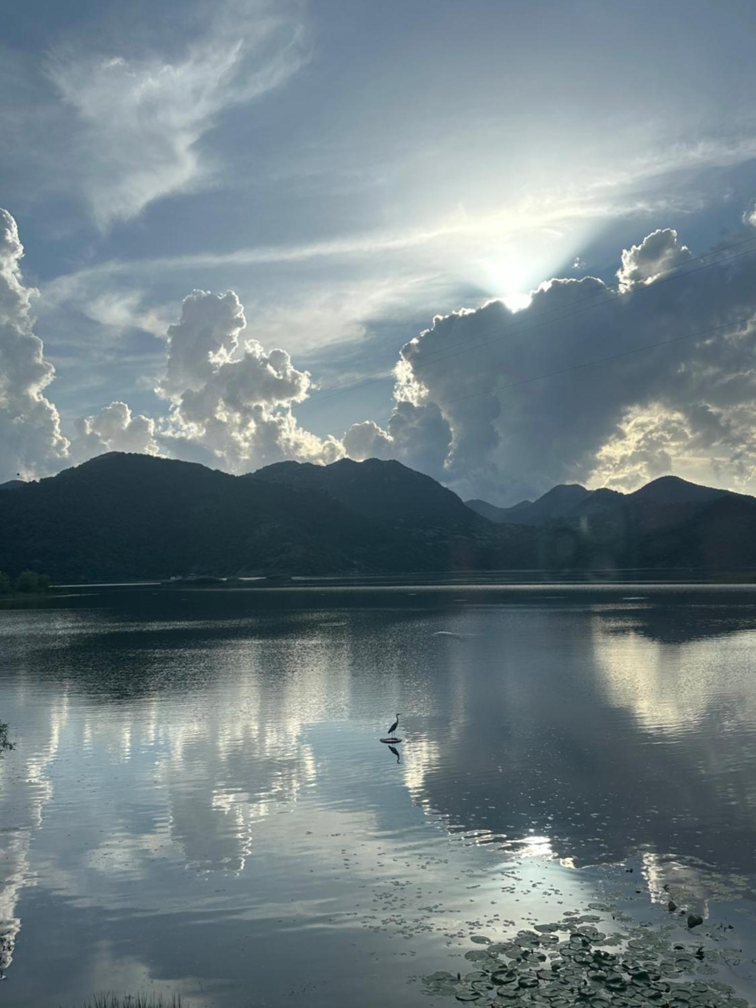 Lakeside Harmony Apartment Golubovci Luaran gambar