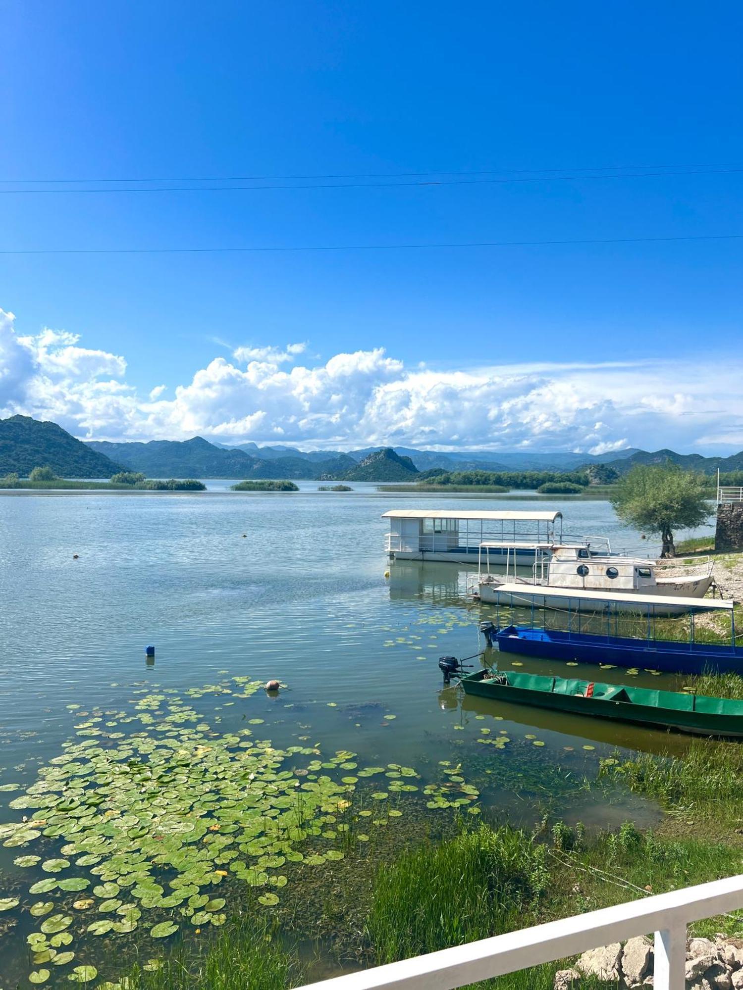Lakeside Harmony Apartment Golubovci Luaran gambar