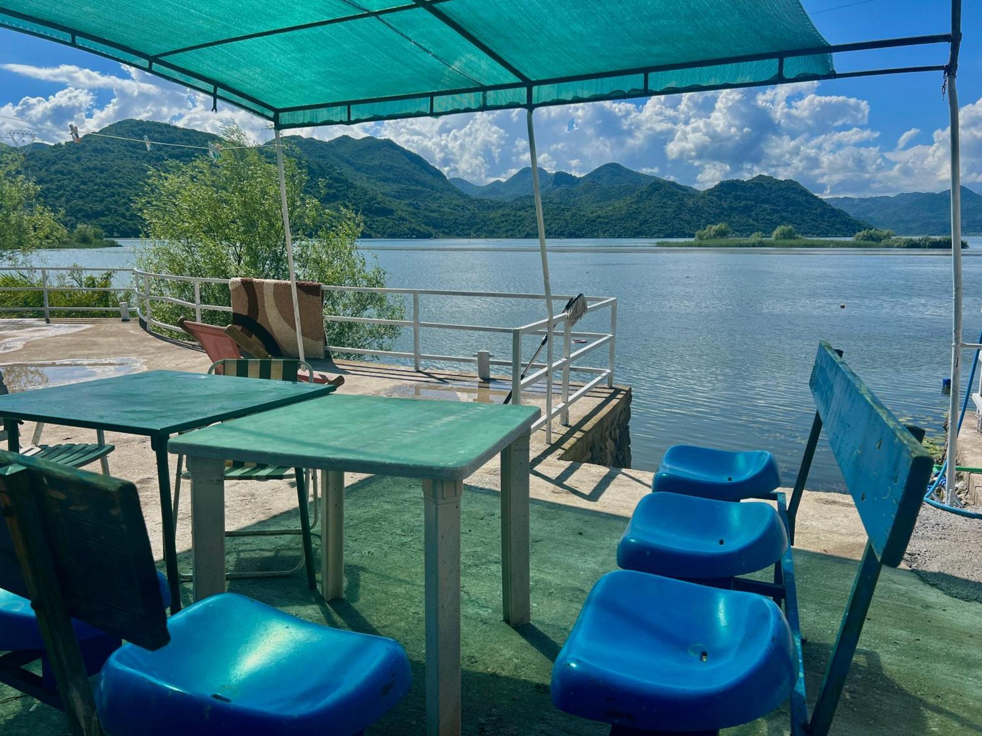 Lakeside Harmony Apartment Golubovci Luaran gambar