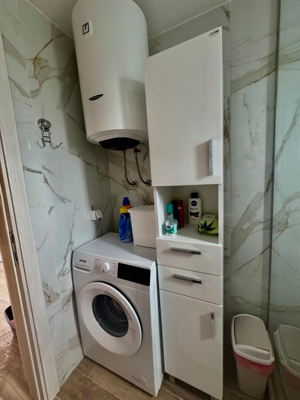 Lakeside Harmony Apartment Golubovci Luaran gambar