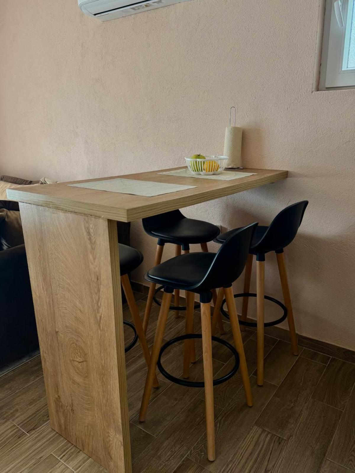 Lakeside Harmony Apartment Golubovci Luaran gambar